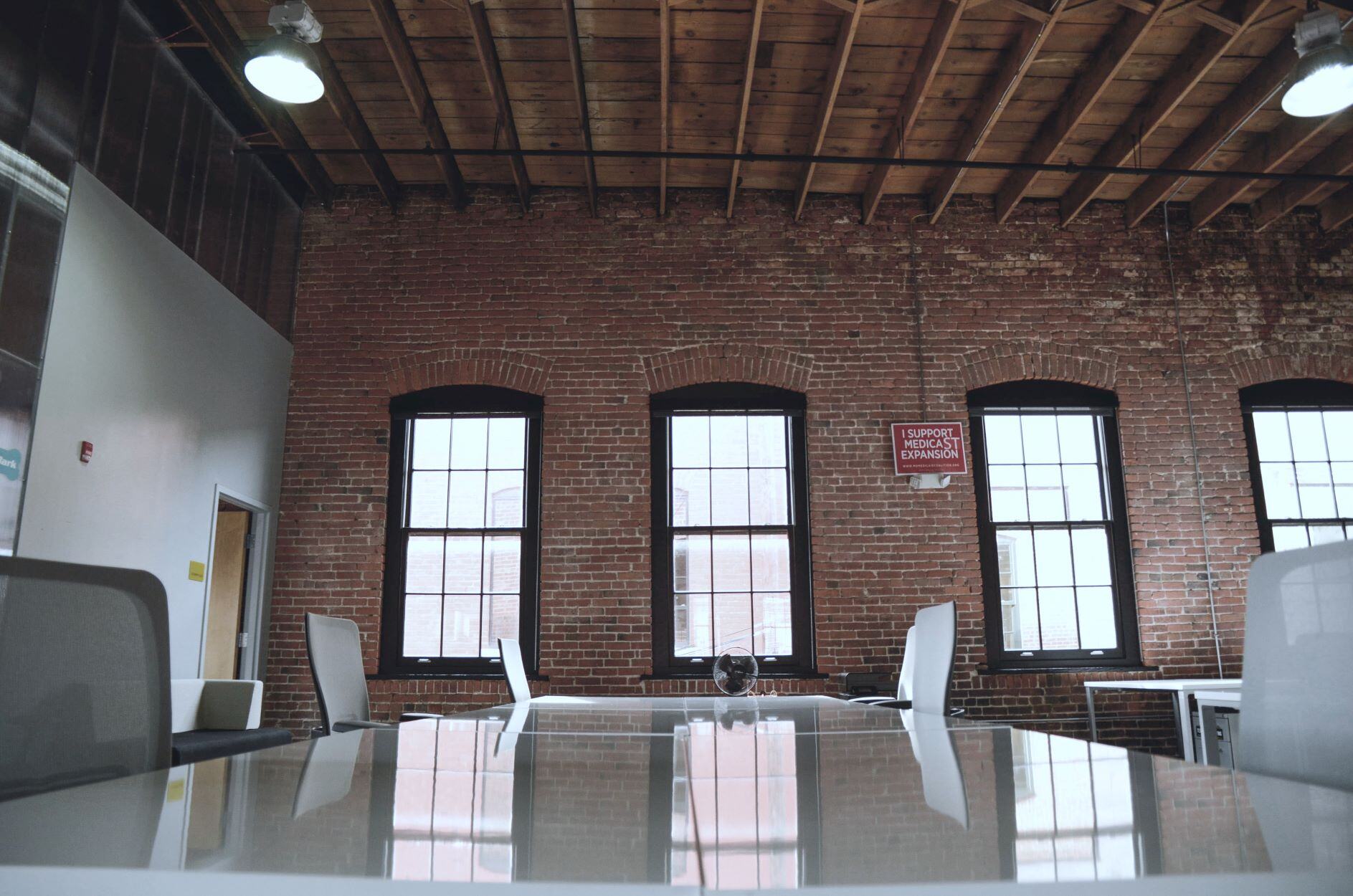 office-desaturated